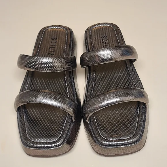 SCHUTZ Silver Slide Sandals with Modern Design - Picture 3 of 10
